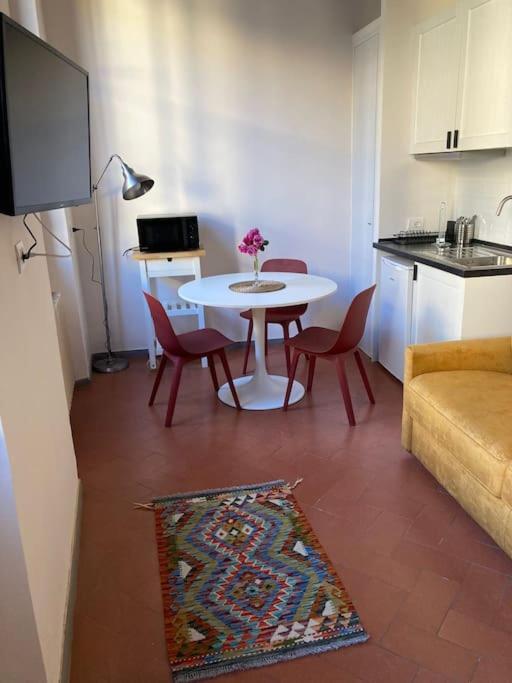 Herasuite In Apartamento Florencia